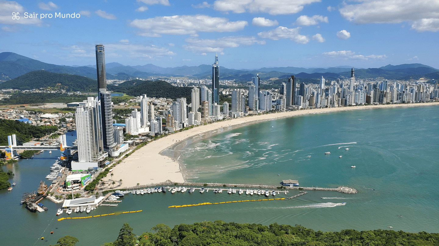 How much does it cost to travel to Balneário Camboriú (SC)? Flights, accommodation, etc.