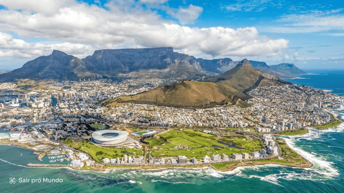 How much does it cost to travel to Cape Town (South Africa)? Flights, accommodation, etc.