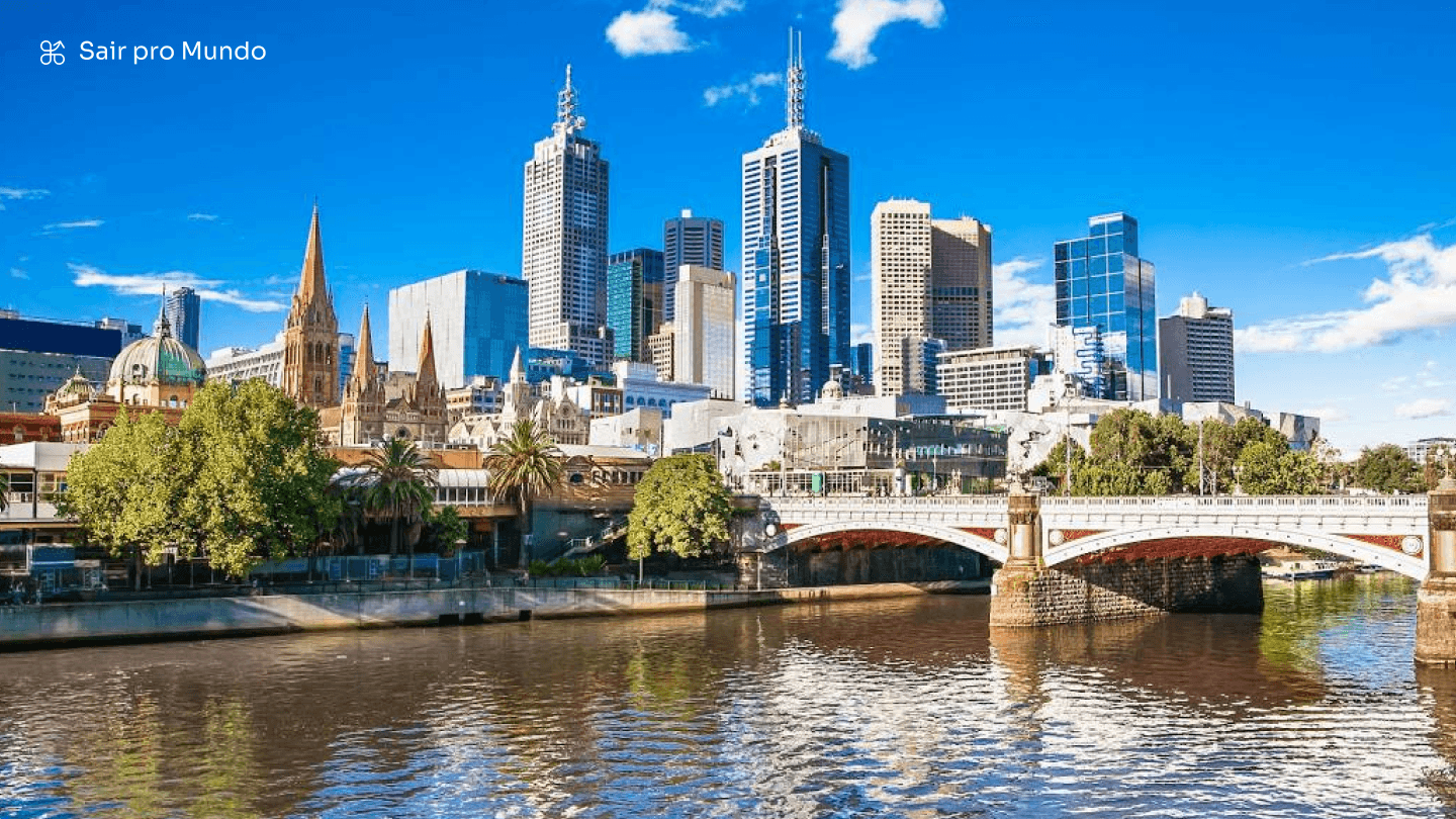 How much does it cost to travel to Melbourne (Australia)? Flights, accommodation, etc.